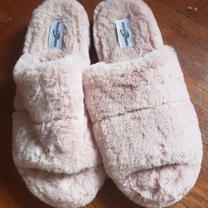 Blush Fuzzy Slippers